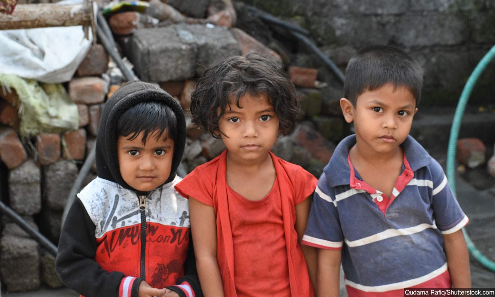 Students help refugees with community integration